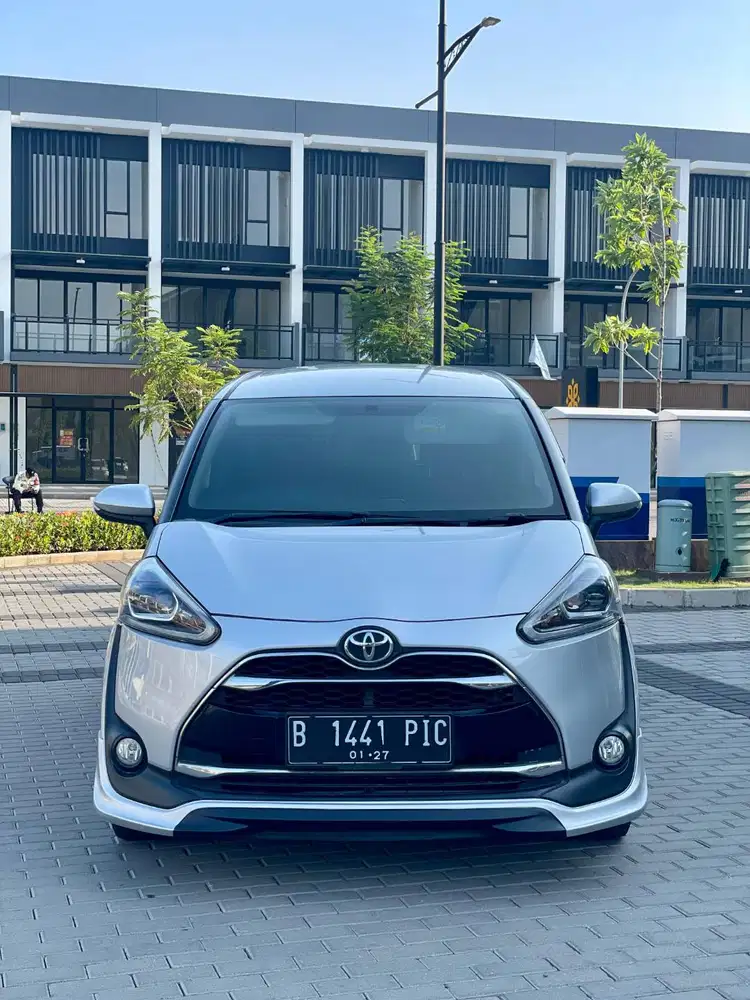 Mobil Keluarga Murah tapi Moder ini pilihan nya Sienta Q AT 2016 Gan