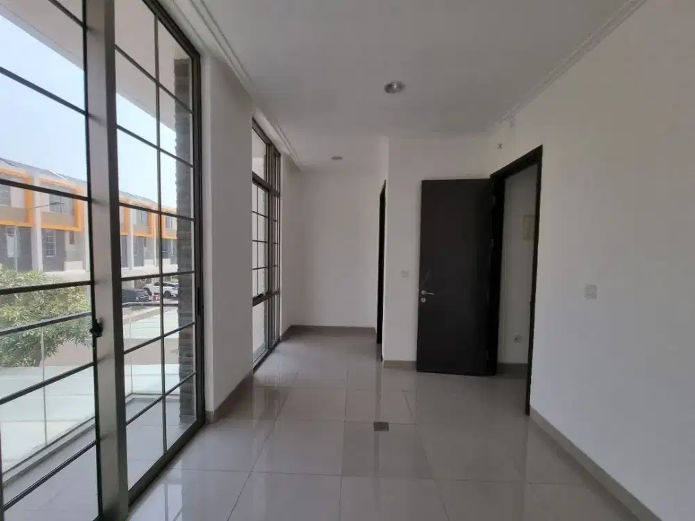 Dijual Murah Rumah 2 Lantai di PIK2 Uk.6x15 SHM Harga Nego