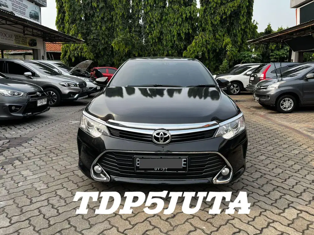 TOYOTA CAMRY 2.5 V AT 2017 HITAM FACELIFT