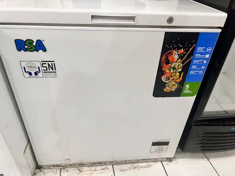 Dijual freezer merk RSA
