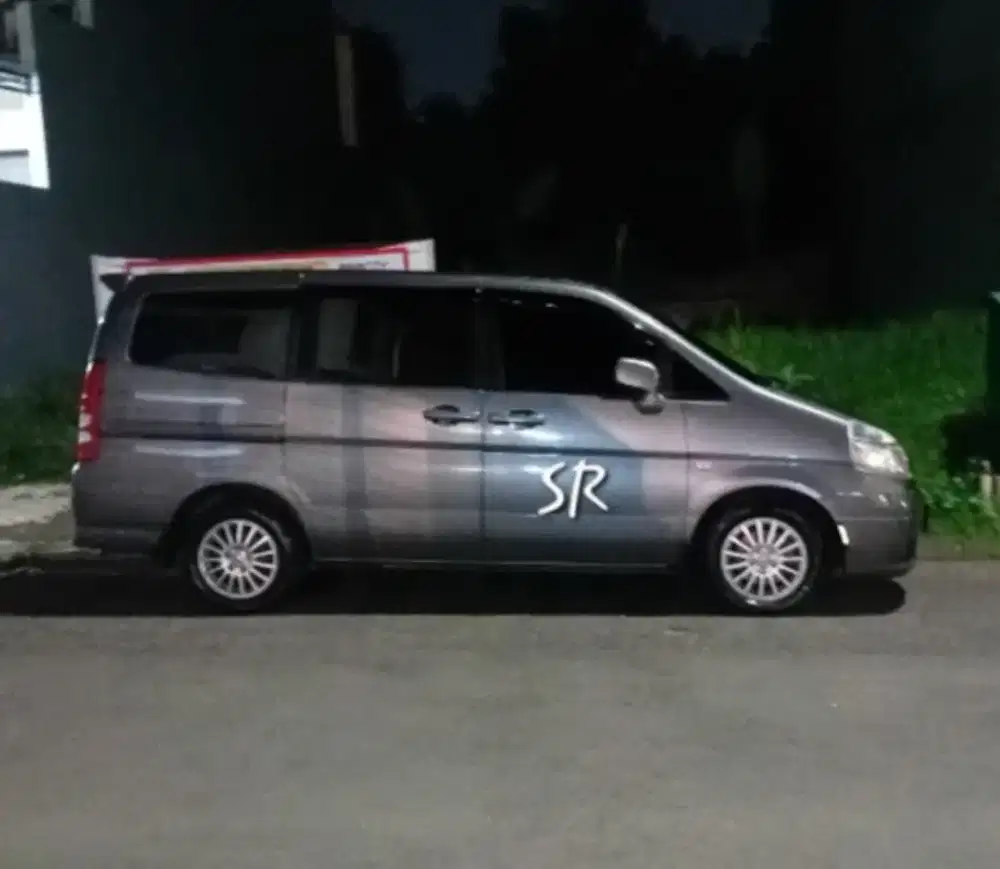 Nissan Serena C24 A/T Bensin 2012