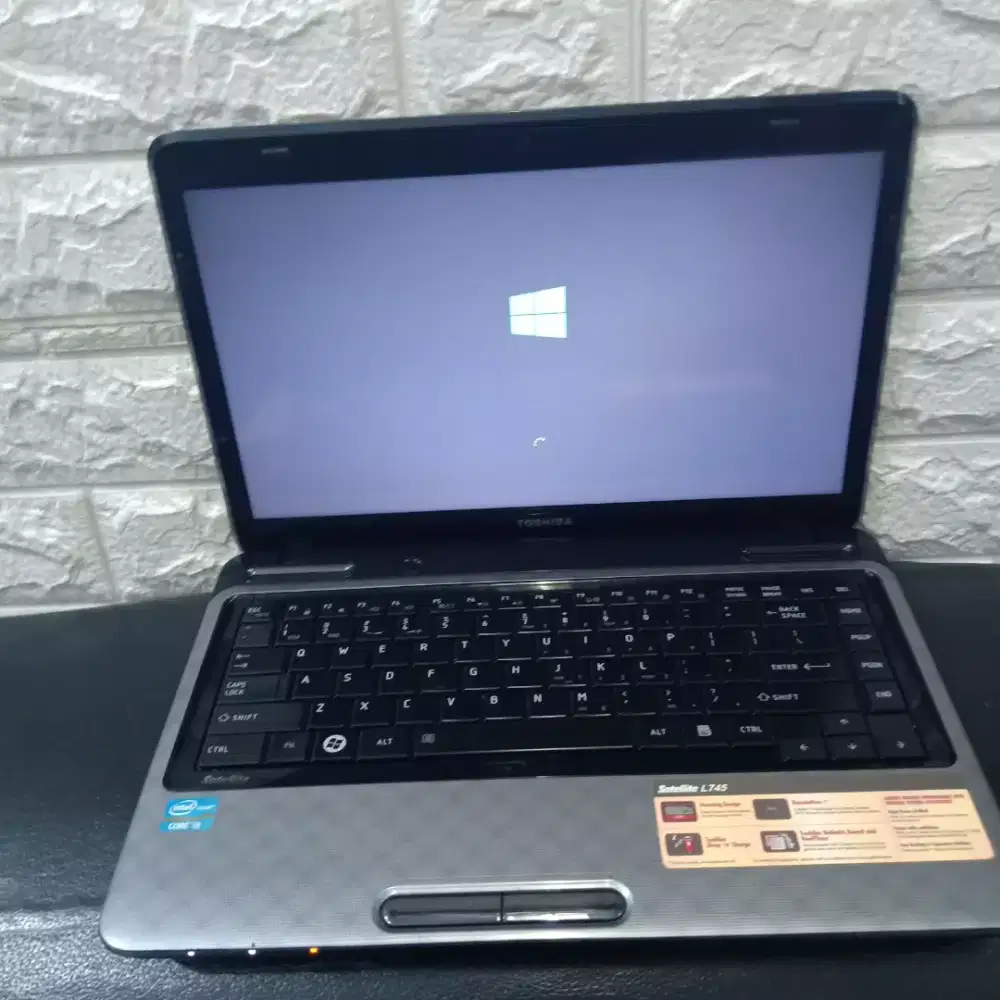 Jual Toshiba satelit L745