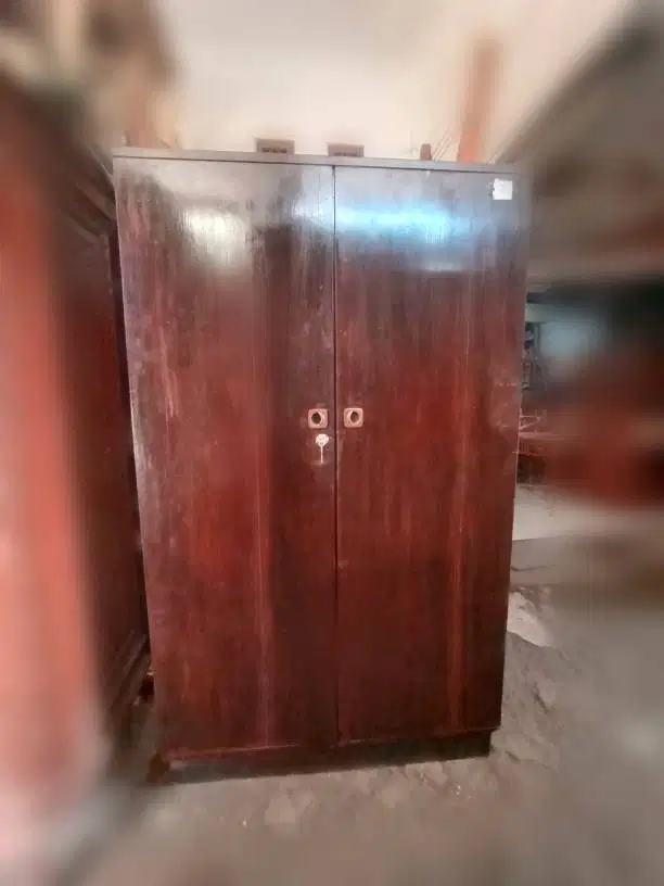 Lemari Pakaian Jati 2 Pintu