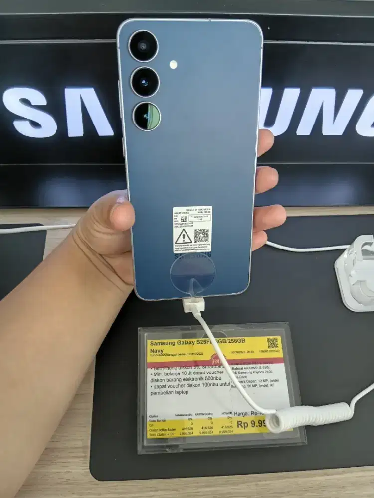 CIICLAN HANDPHONE SAMSUNG S25