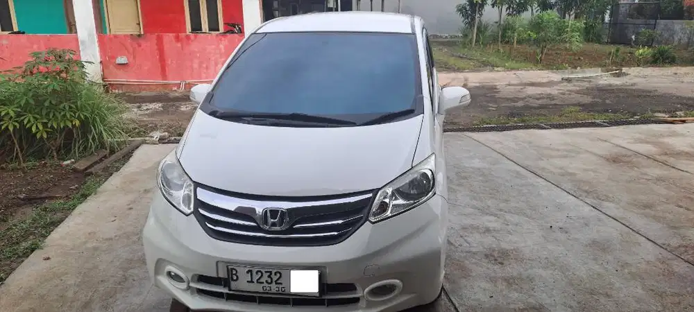 HONDA FREED 1.5 S A/T