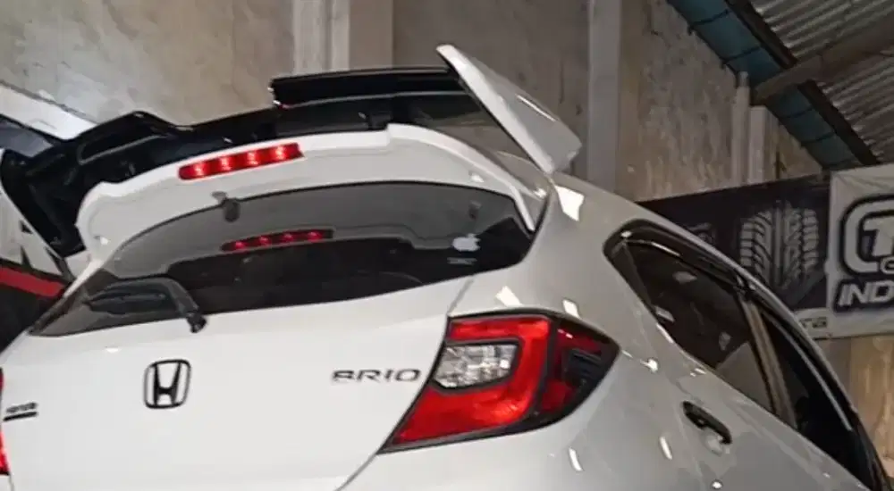 Spoiler Brio belakang mugen