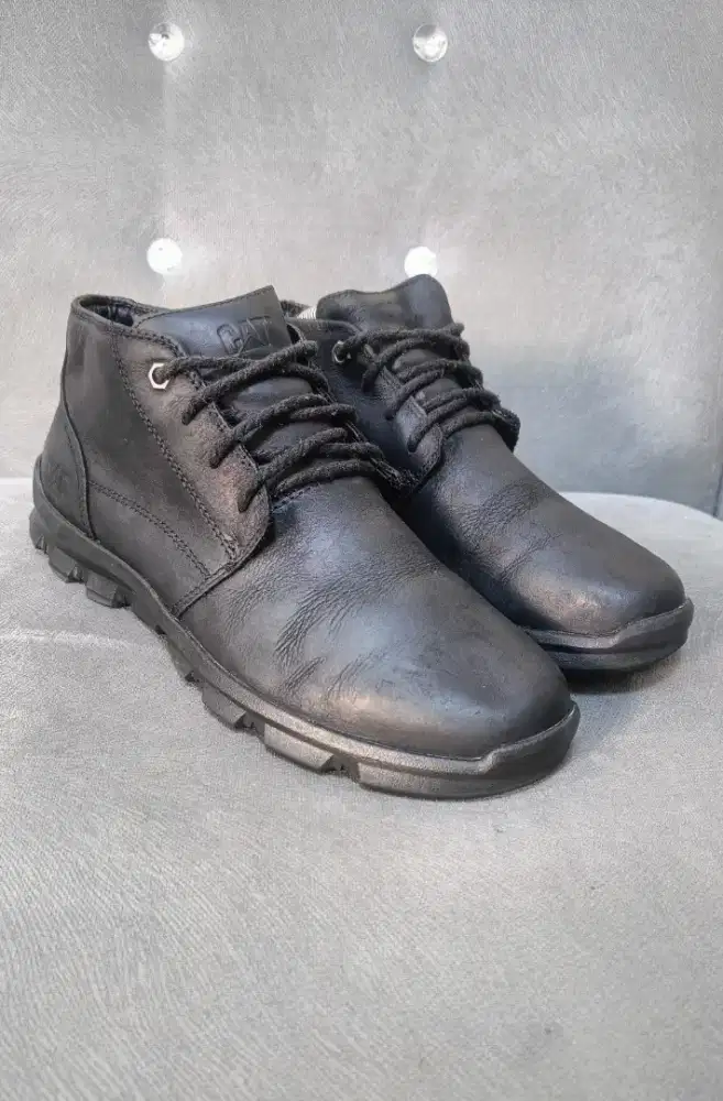 Sepatu Caterpillar size 40 original