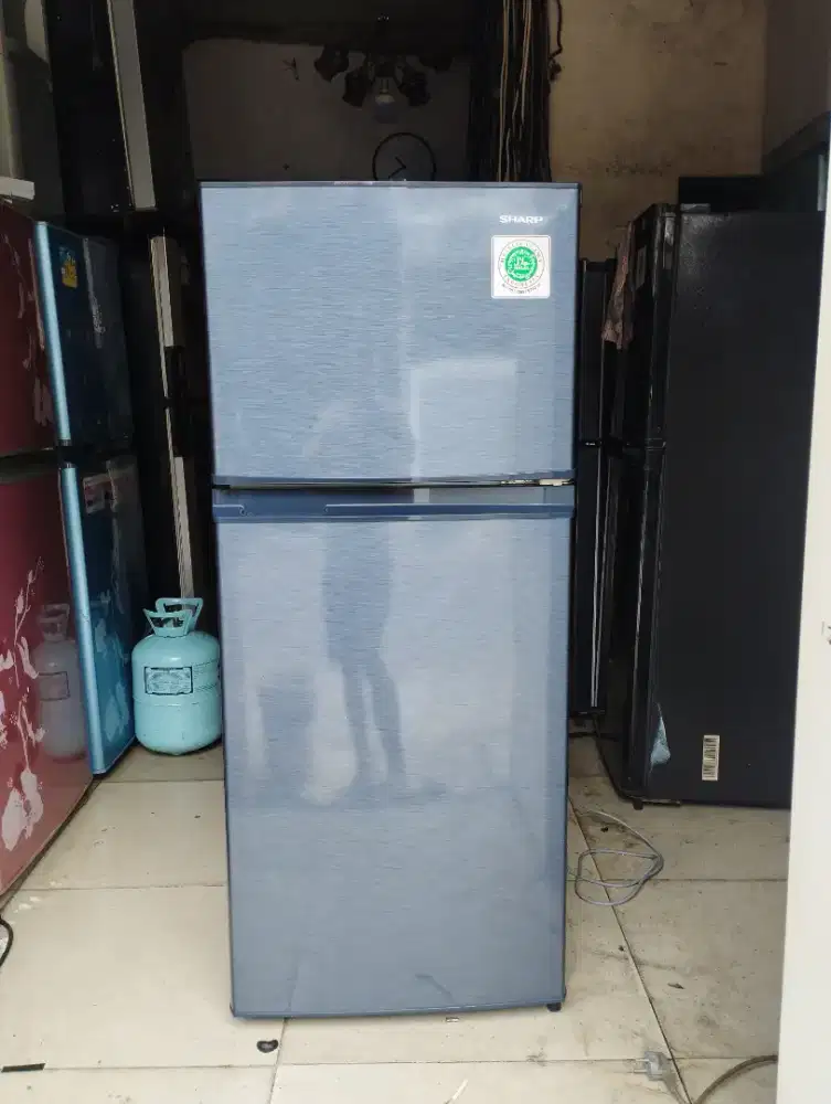 Kulkas Sharp 2 pintu kecil