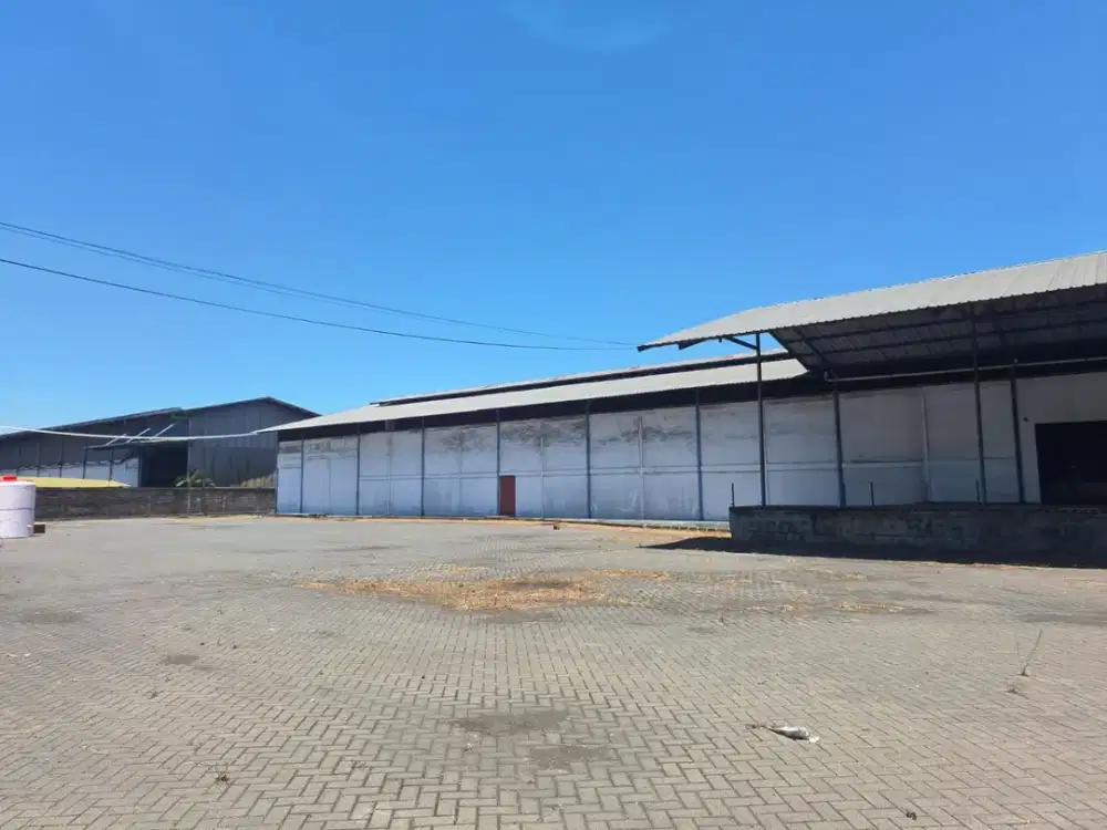 Disewakan Gudang Gempol, Pasuruan. Nol jalan raya. Siap pakai