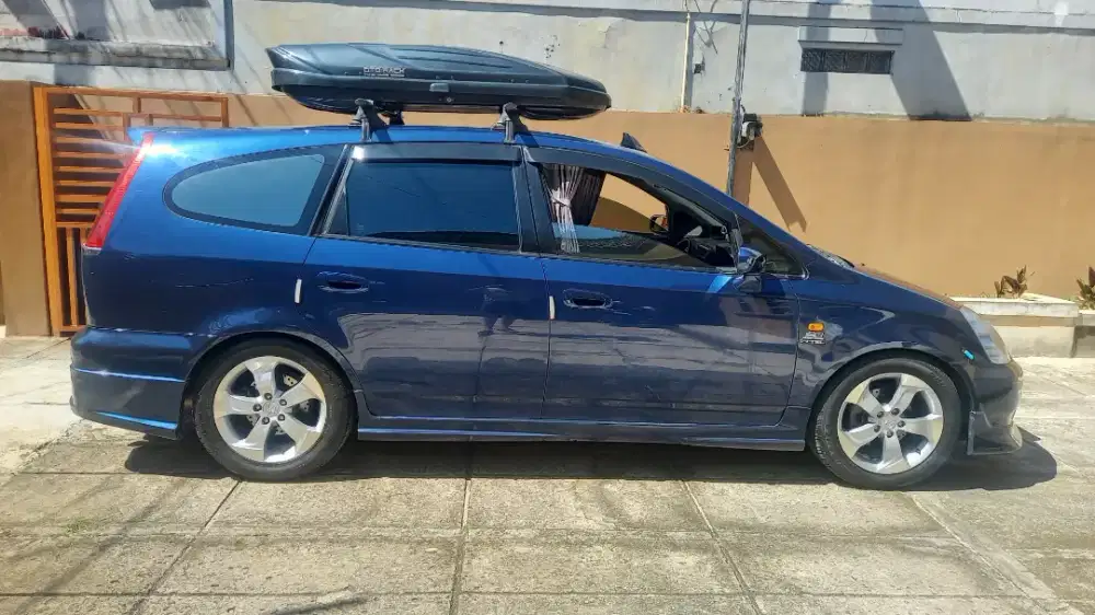 Honda stream 2002