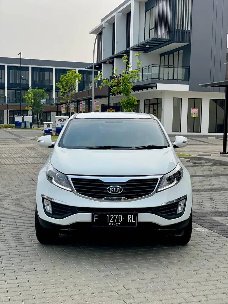 SUV termurah Kia Sportage SE 2012 AT putih Gan
