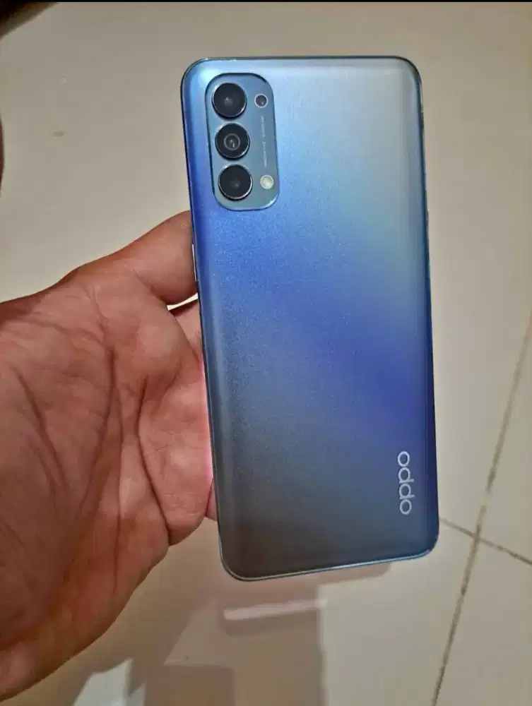 Oppo Reno 4 batangan mulus