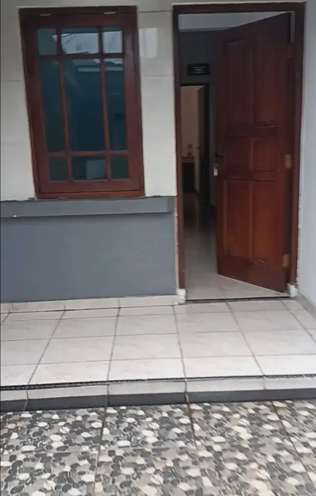RUMAH DI SEWAKAN