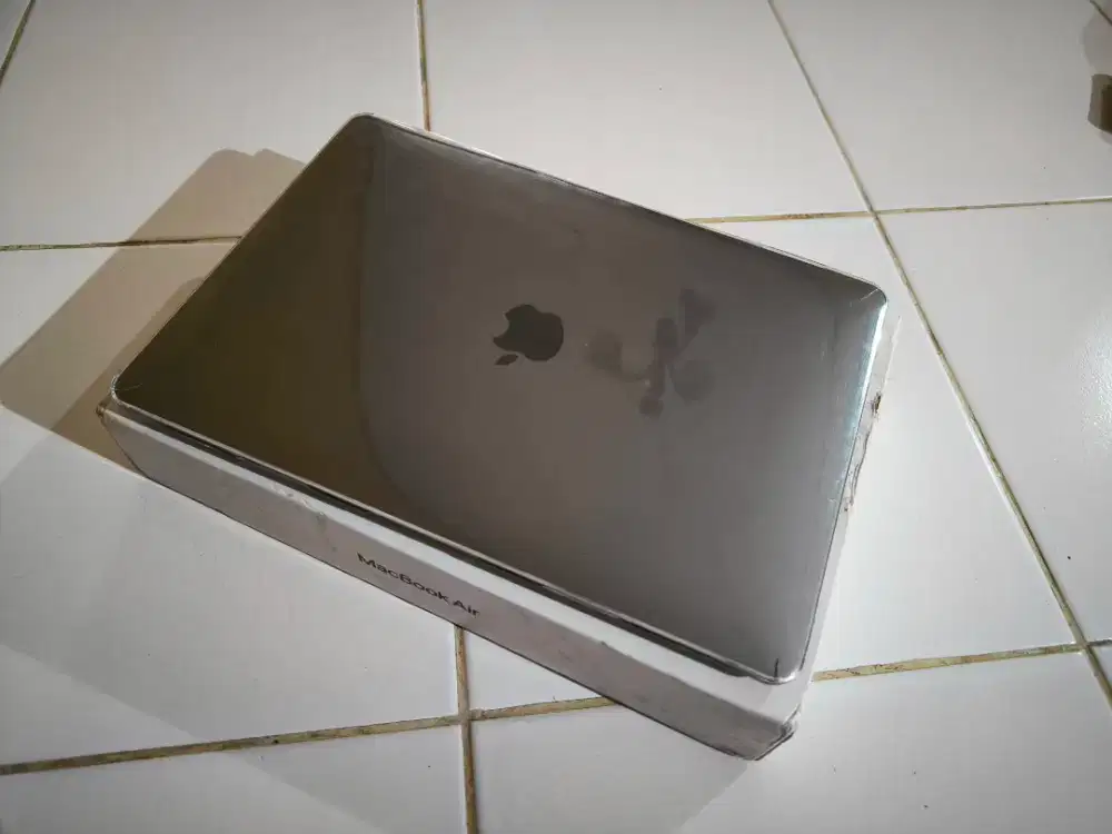 Macbook Air 2020 Core i5 8/512