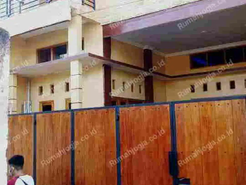 rumah 2 lantai sangat strategis dan nyaman wirobrajan