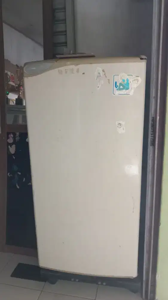 Jual cepat kulkas 1 pintu
