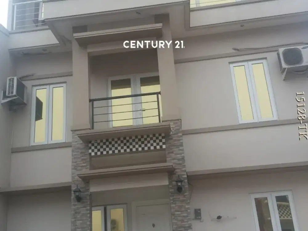 Dijual Rumah 3 Lantai Full Furnished Di Bintaro