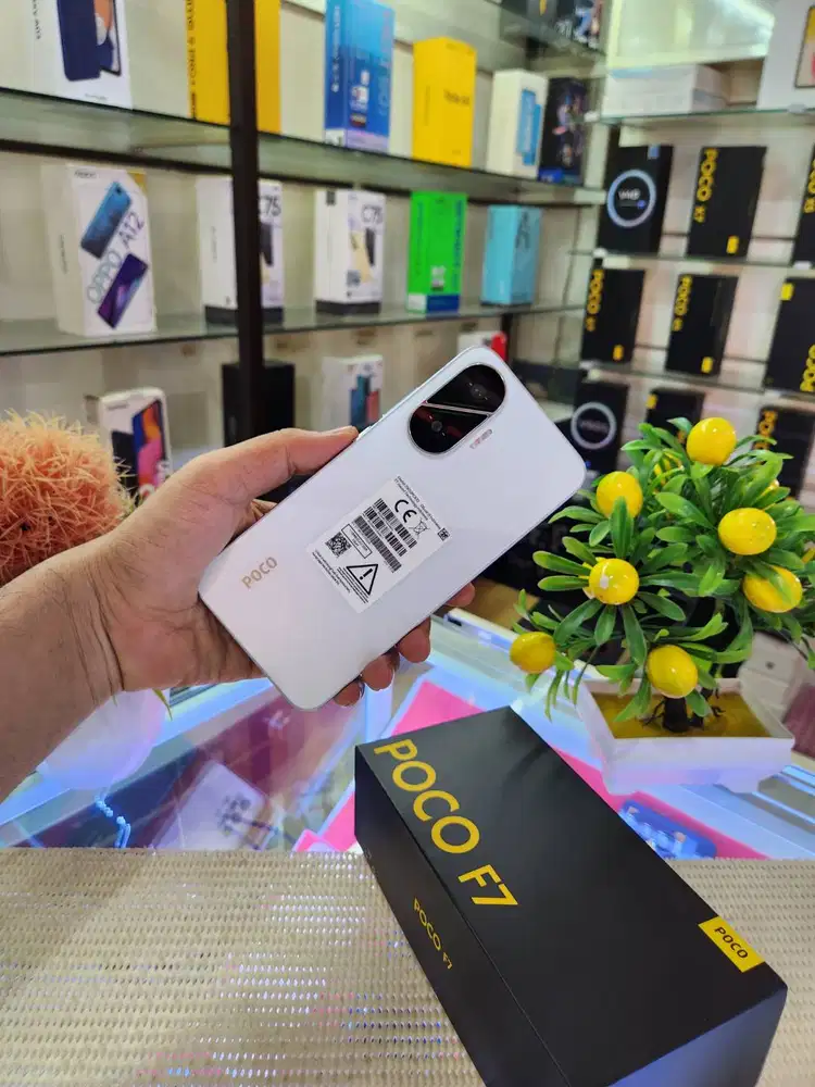 Poco F7 5G Ram 12+12Gb/ 512Gb Fullset Ori Pemakaian 3 Minggu Like New