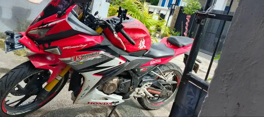 Dijual Motor Cbr 150R