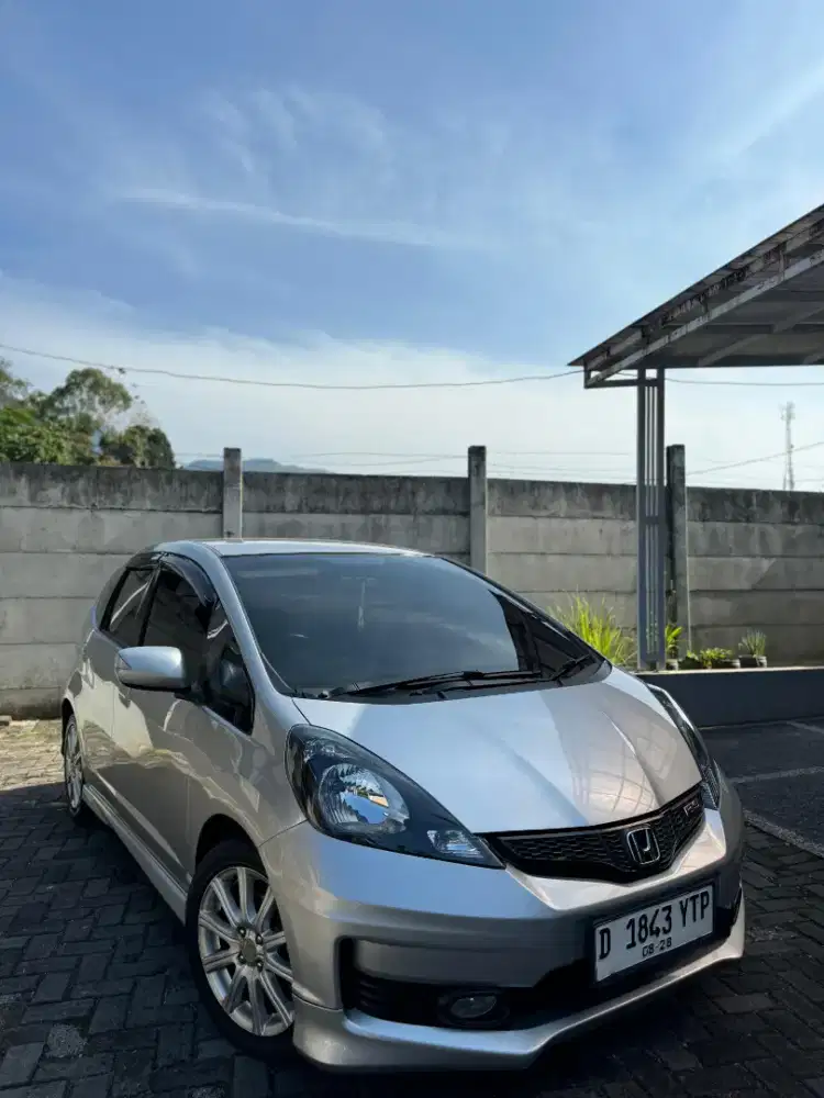 HONDA JAZZ RS 2013 MATIC