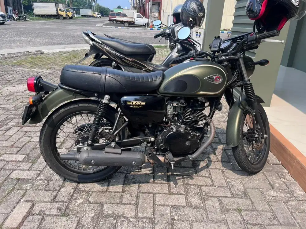 Motor Kawasaki W175 SE 2018