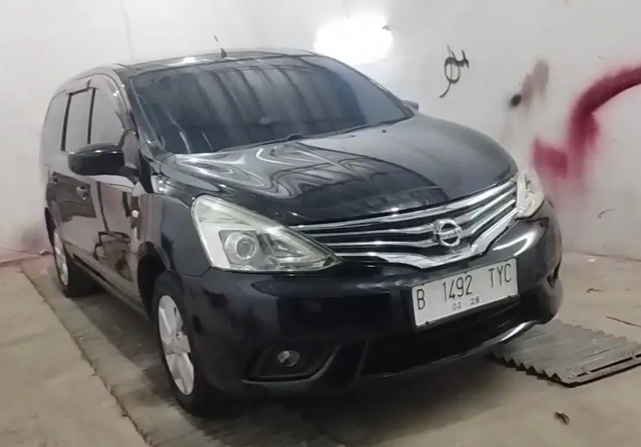 Nissan Grand livina 2013 Bensin