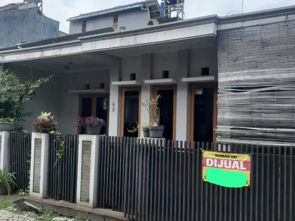 Dijual cepat rumah dengan lokasi strategis  Komplek Margahayu Raya