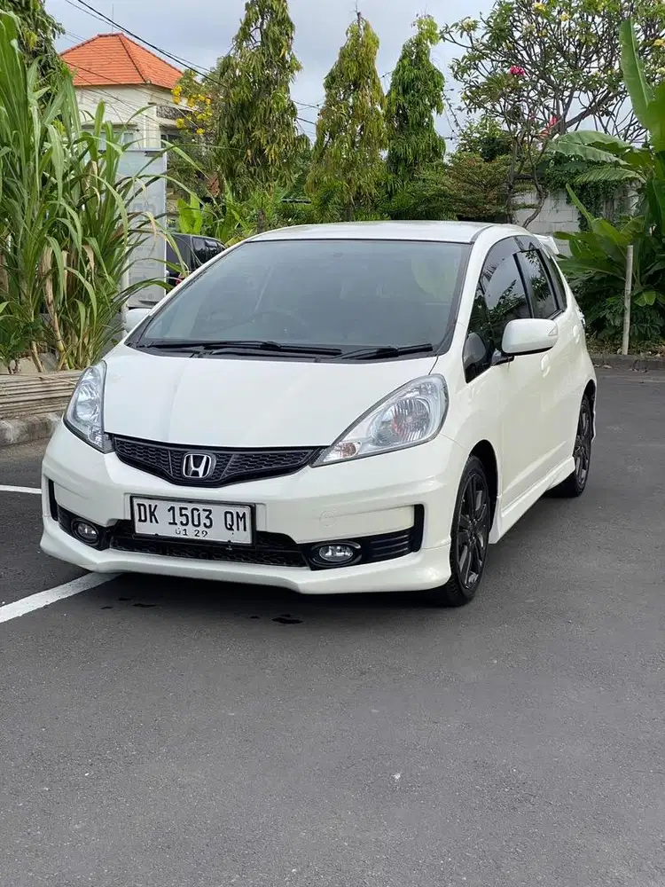 Honda Jazz RS 1.5 AT - 2011.
