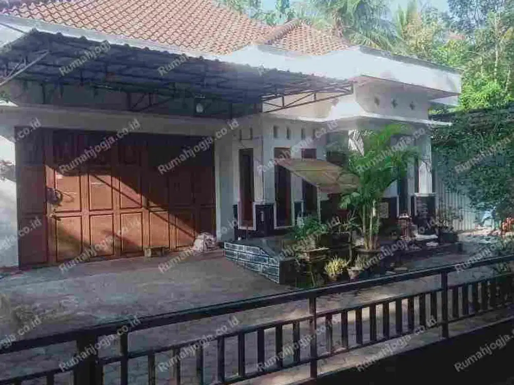 rumah siap huni sangat nyaman dan asri moyudan sleman