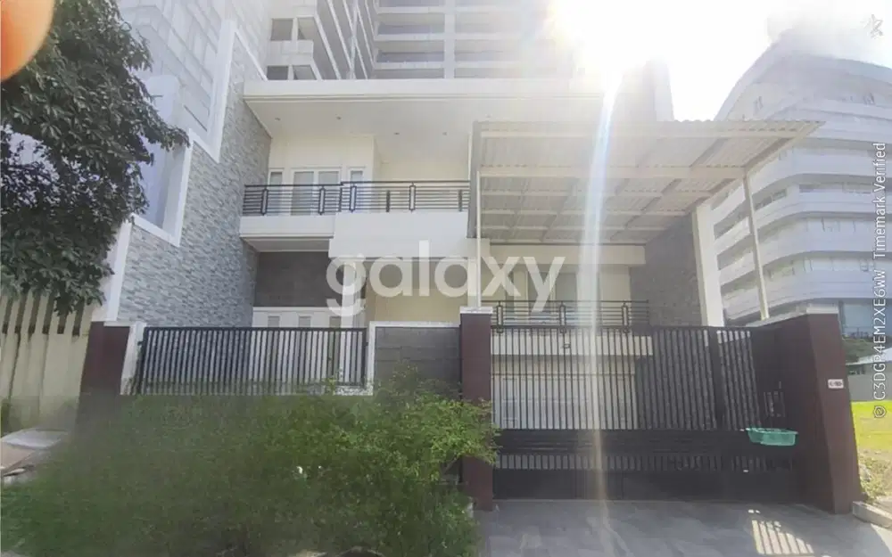 RUMAH BARU GRESS SIAP HUNI GRAHA FAMILI BLOK FAVORITE