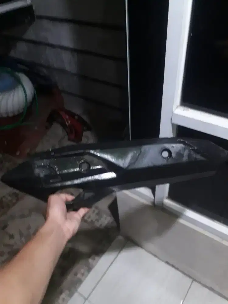 TUTUP KNALPOT VARIO150 ORI