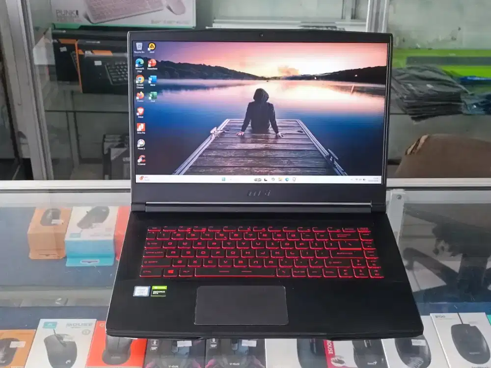 MSI Gaming GF63 Core i7 GTX 1650 8/NVME 256gb