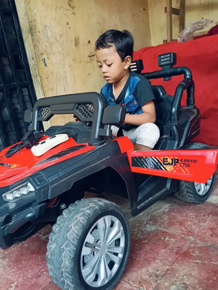 Mobil aki mainan anak