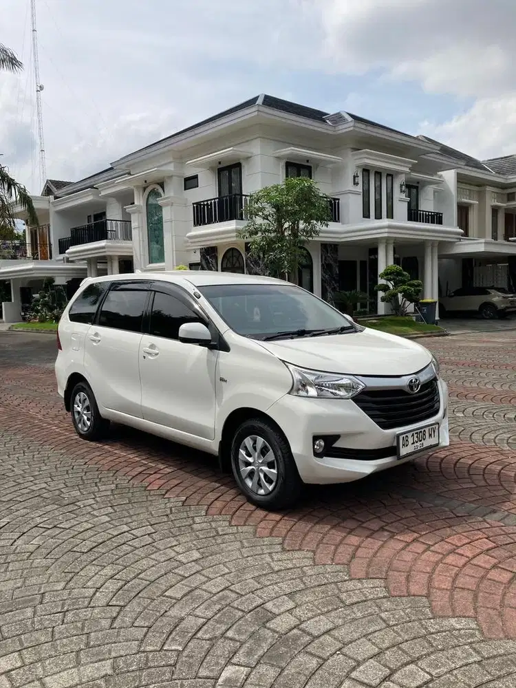 TOYOTA AVANZA 1.3 E MATIC 2018 // DP 10 JT SAJA