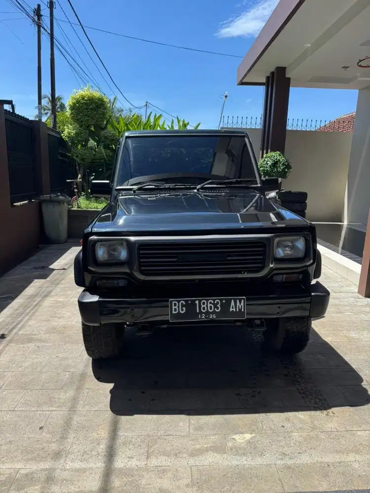 Taft gt 4x4 tahun 1990