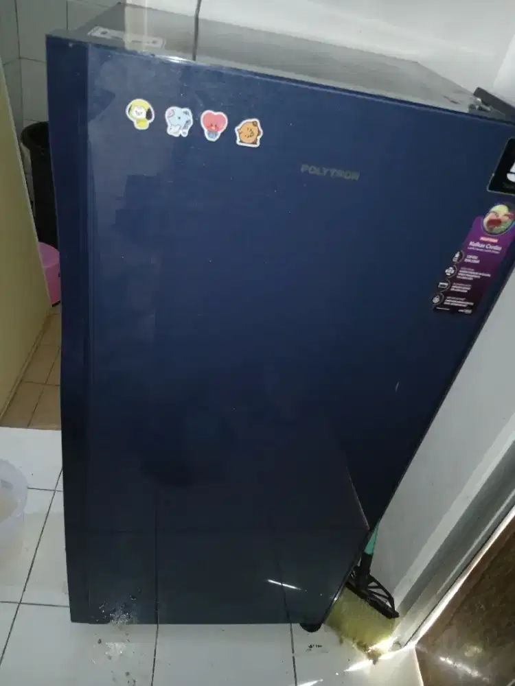 Kulkas POLYTRON 1pintu