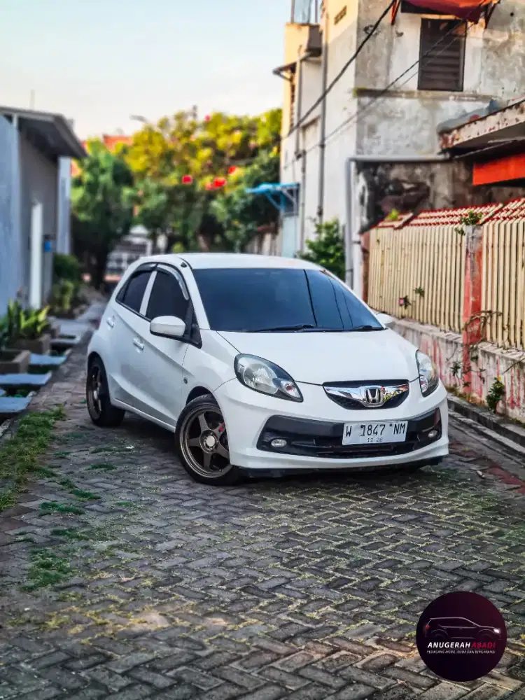 Honda Brio E matik 2014 super istimewa keren DP 20 jt