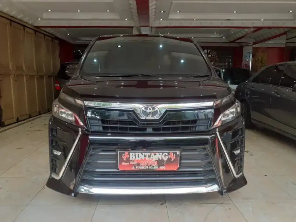 KM 36RB! VOXY 2.0 AT 2019 BLACK / MODEL THN 2020 (BINTANG MOTOR)