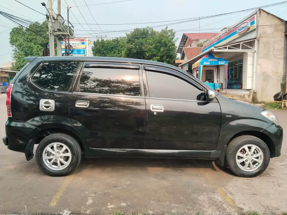 Toyota Avanza 2010 Bensin