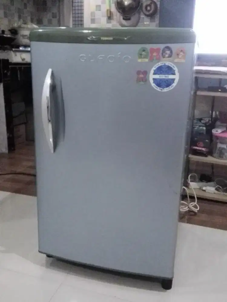 kulkas 1 pintu Toshiba Glacio normal murah