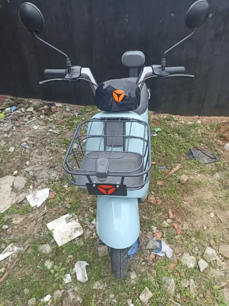 Sepeda Listrik yadea manio