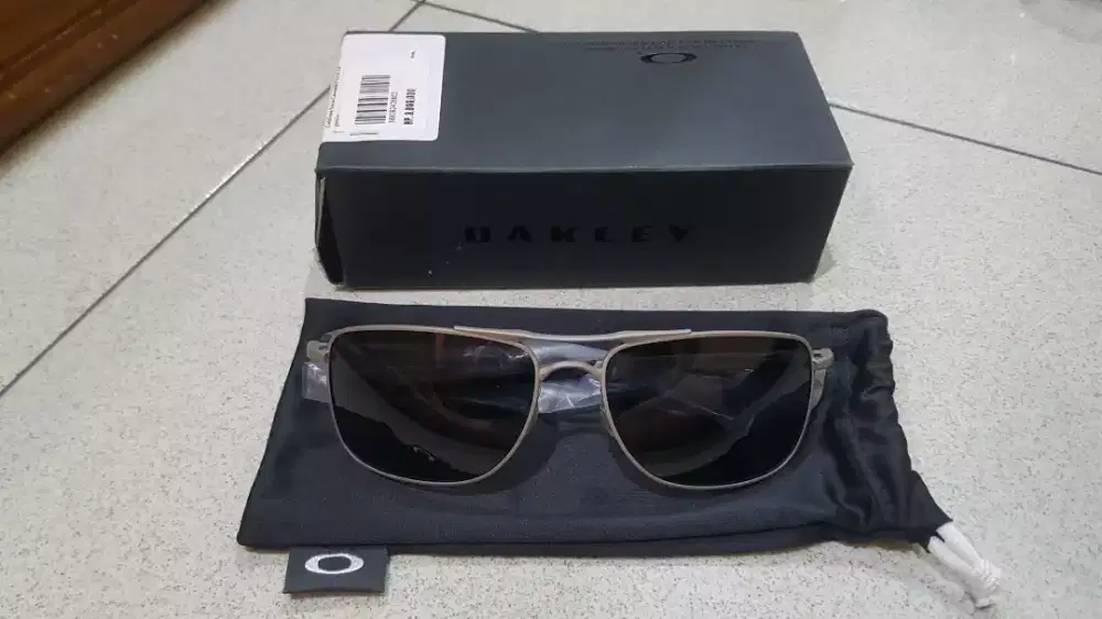 jual borongan kacamata oakley ori no kw masih baru gress 100%