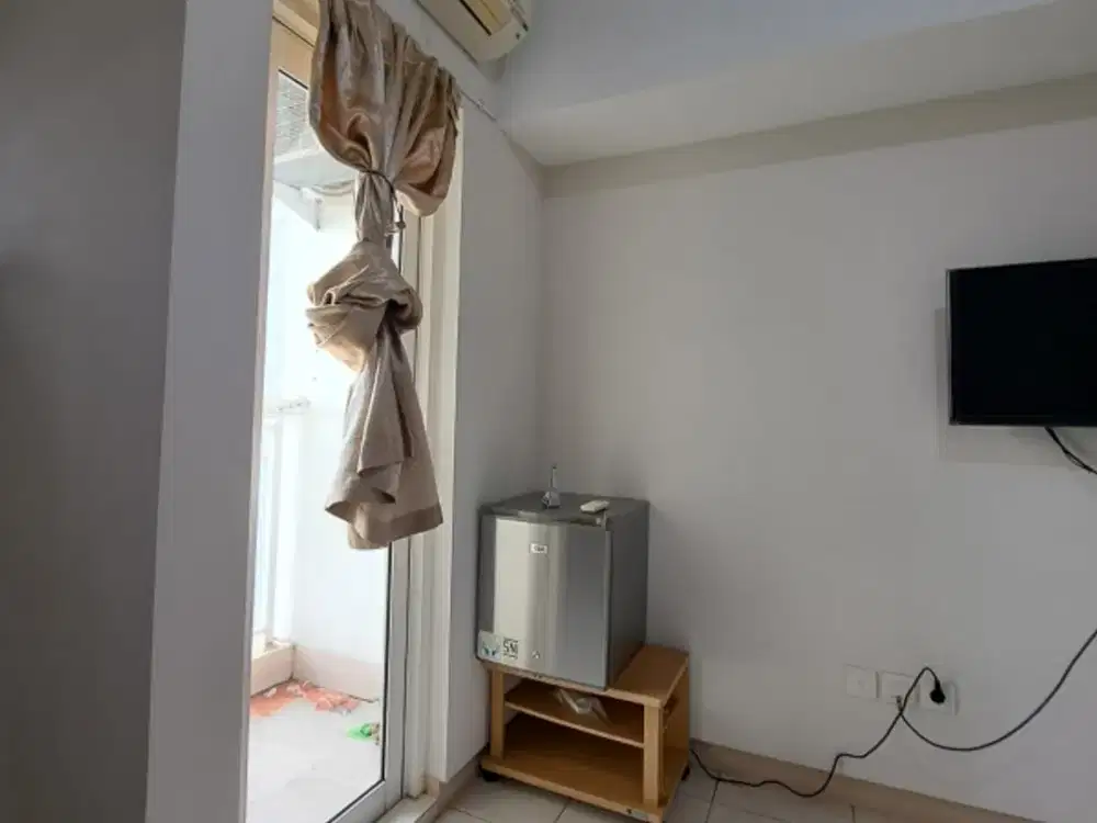 apartemen Springlake summmarecon Bekasi  murah siap huni