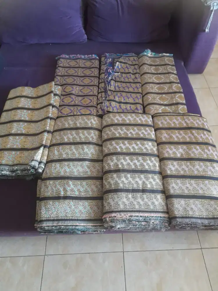 Kain songket tebal