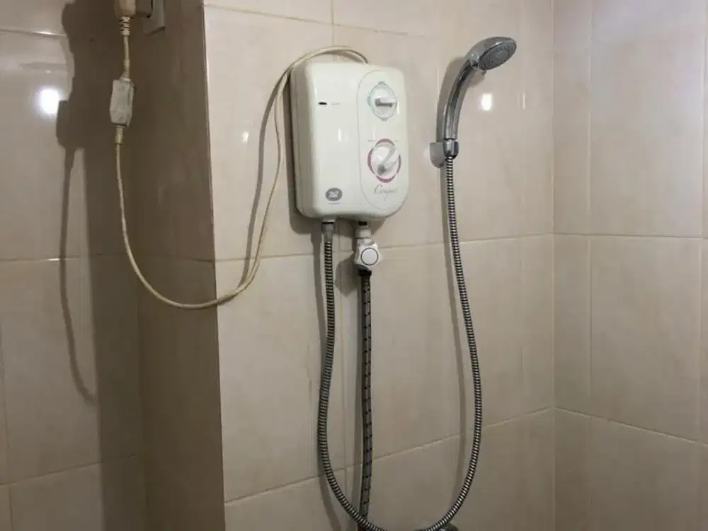Apartemen siapnhuni di Springlake view summmarecon Bekasi