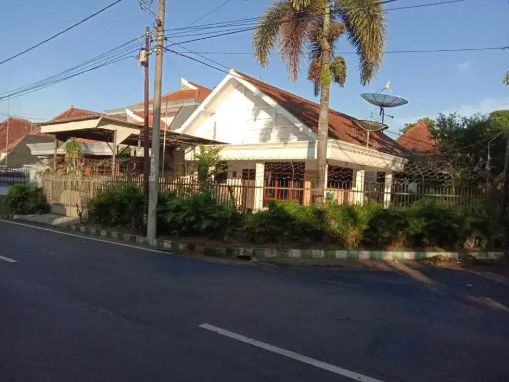 Rumah Dijual Posisi Hook Dekat Jl Ijen Malang