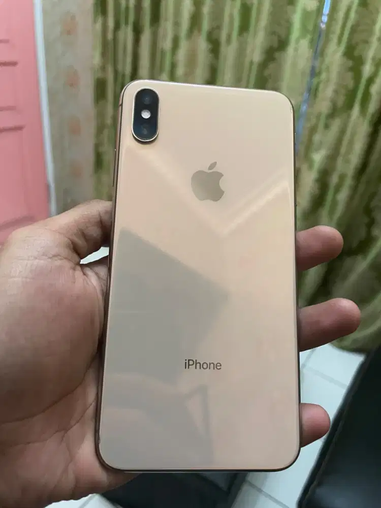 Ip xs max 64gb warna gold