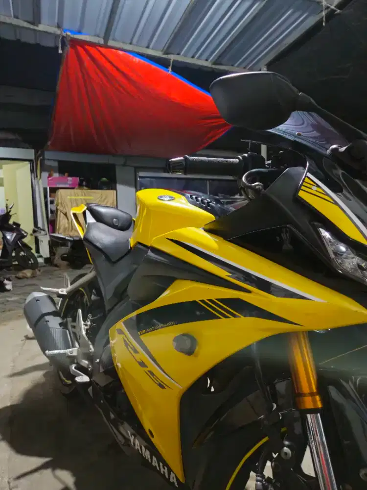 YAMAHA R15 V3 2018, Original Yellow