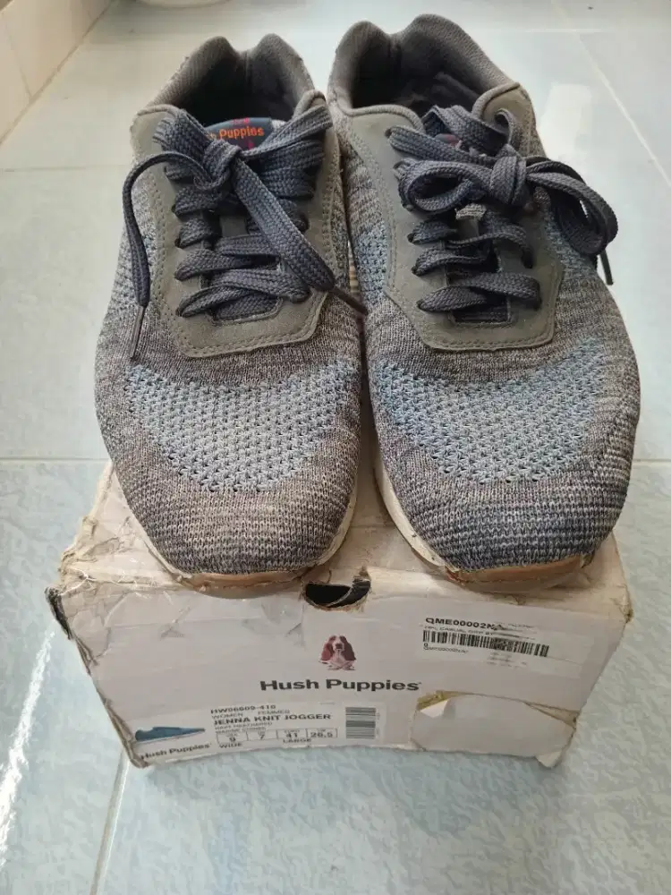 Sepatu hush puppies size 41