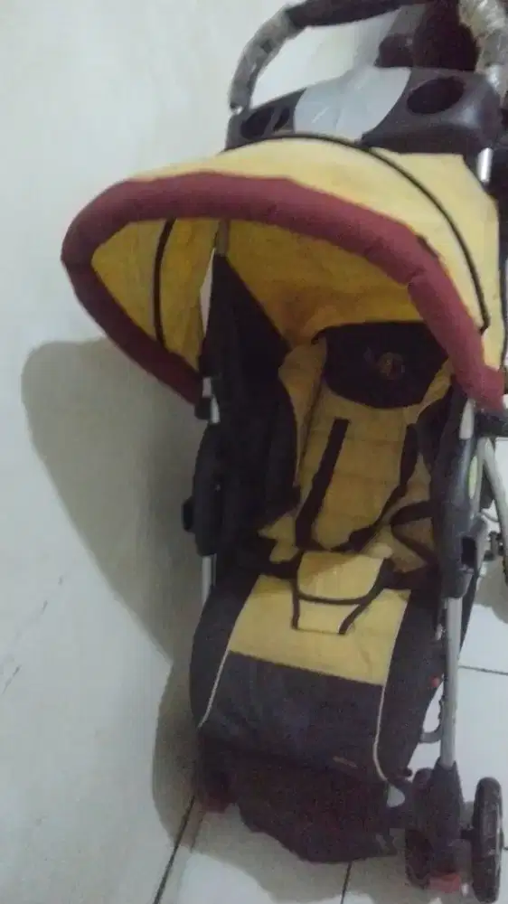 Stroller merek mamalove masih bagus jarang pakai